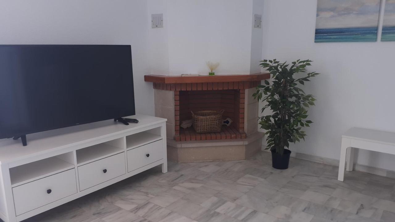 Apartment In Costa Del Sol With Large Terrace For 9 People Rincón de la Victoria Εξωτερικό φωτογραφία
