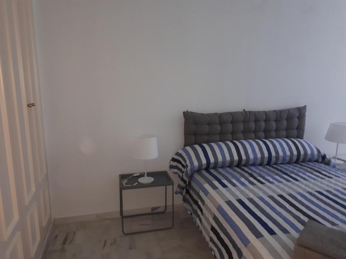 Apartment In Costa Del Sol With Large Terrace For 9 People Rincón de la Victoria Εξωτερικό φωτογραφία