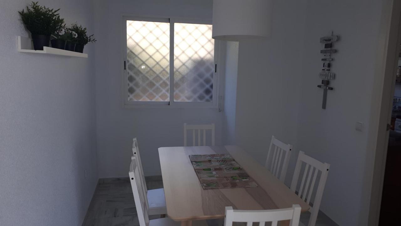 Apartment In Costa Del Sol With Large Terrace For 9 People Rincón de la Victoria Εξωτερικό φωτογραφία