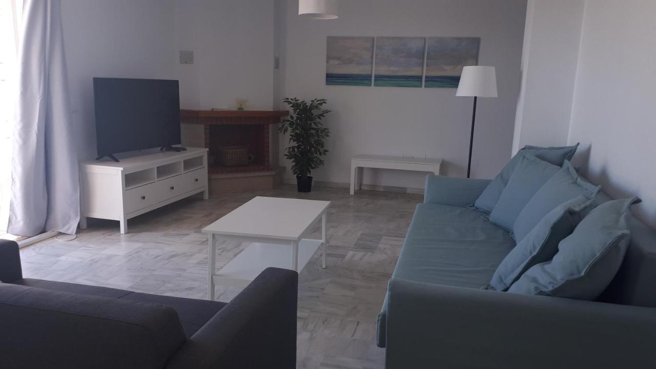 Apartment In Costa Del Sol With Large Terrace For 9 People Rincón de la Victoria Εξωτερικό φωτογραφία