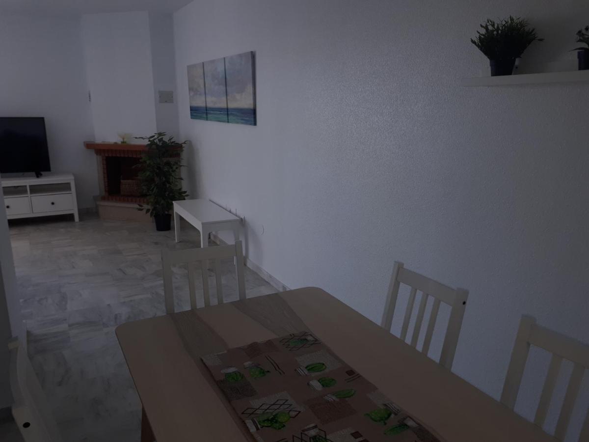 Apartment In Costa Del Sol With Large Terrace For 9 People Rincón de la Victoria Εξωτερικό φωτογραφία