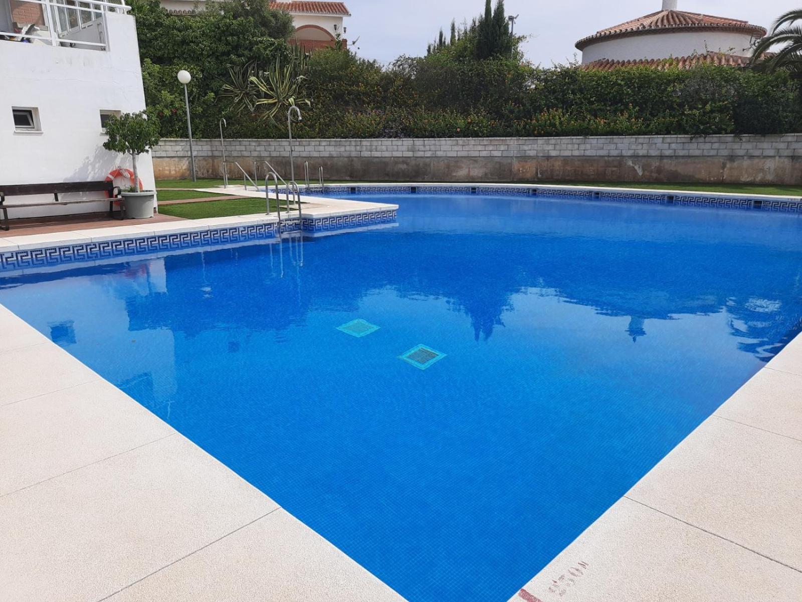 Apartment In Costa Del Sol With Large Terrace For 9 People Rincón de la Victoria Δωμάτιο φωτογραφία